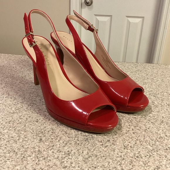 Kelly & Katie Red Lowyn Peep-Toe Sling Back Heels - Picture 3 of 11